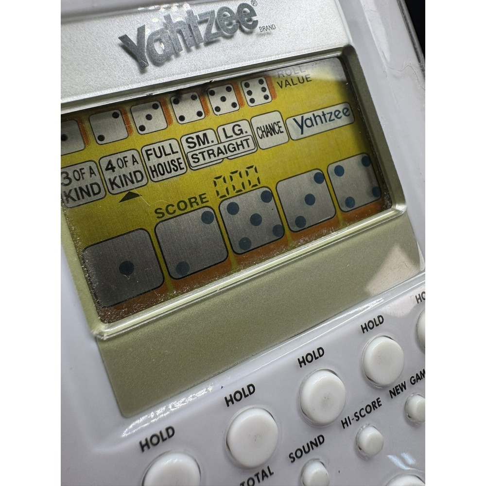 2007 Yahtzee Handheld Electronic Game Parker Brothers Hasbro 04511 New Battery